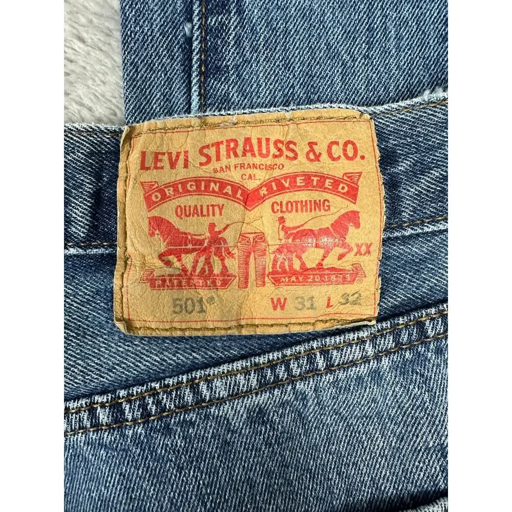 Levi's 501 xx Original Fit Mens 31x32 Medium Wash Denim Jeans Straight Leg